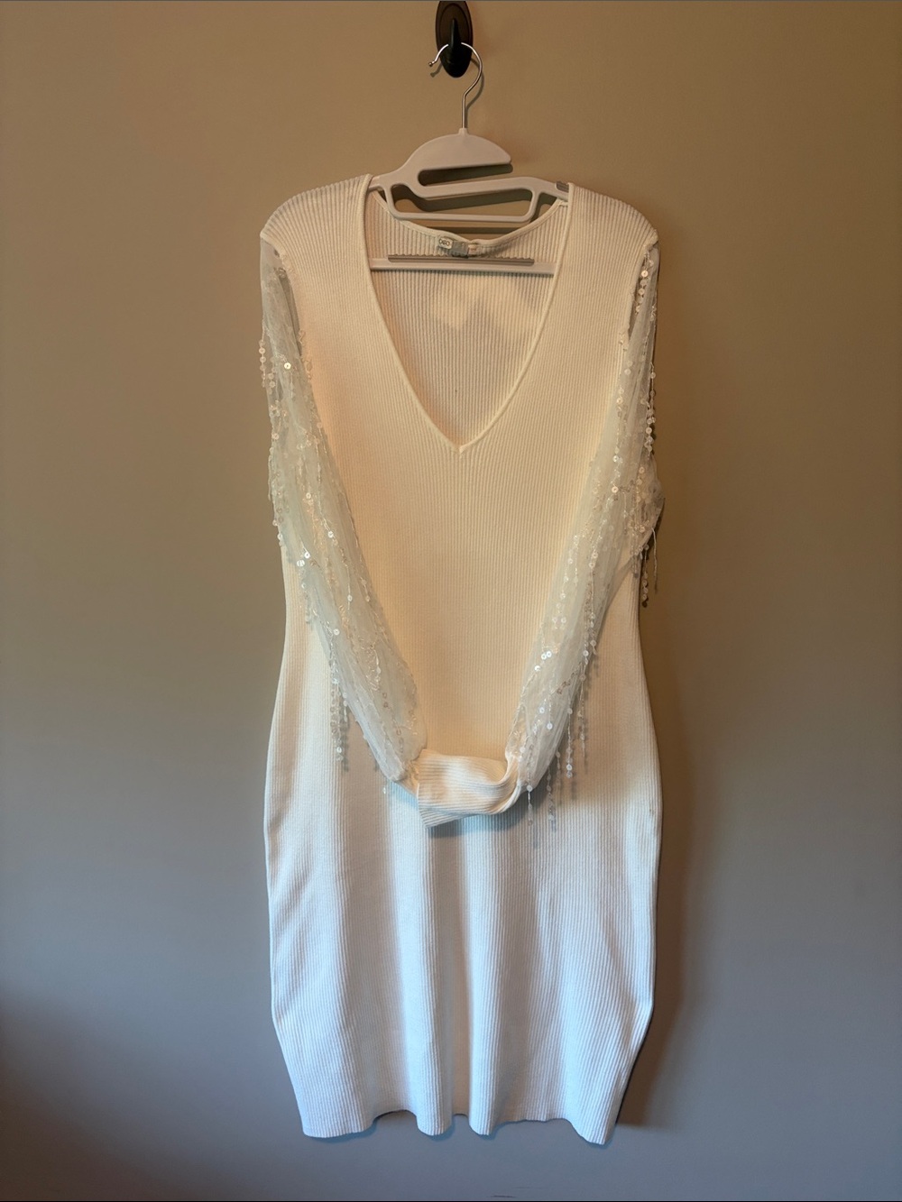 Cato Cream V-Neck Knit Dress with Sequin Tulle Sleeves
